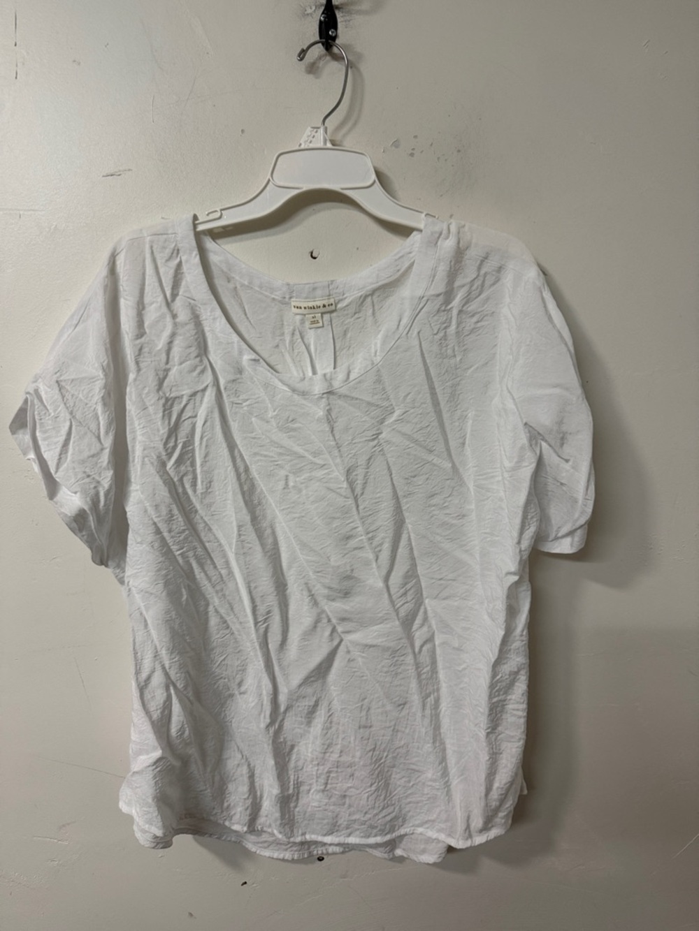 White V-Neck Short Sleeve Tee